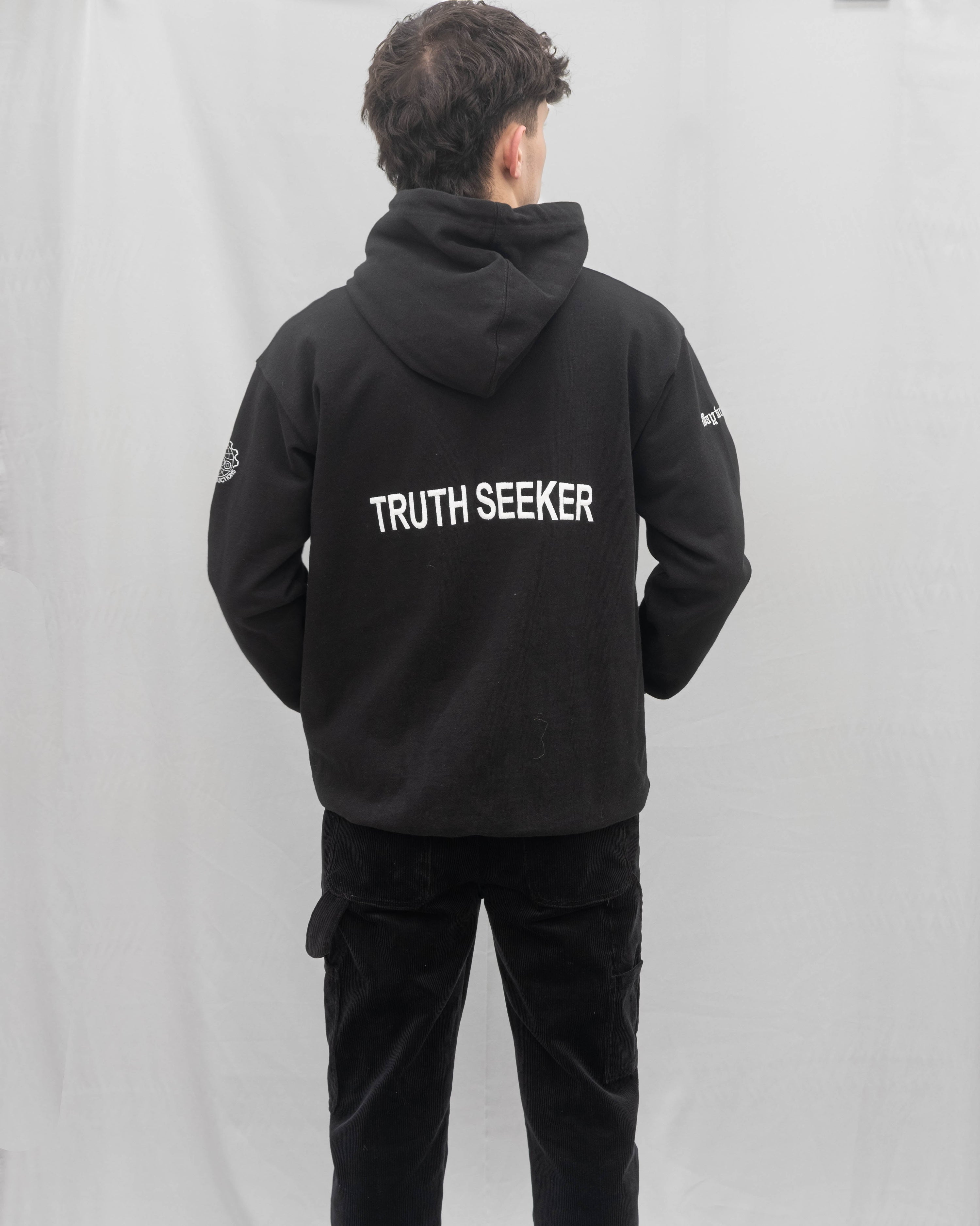 TRUTH SEEKER - HEAVYWEIGHT HOODIE